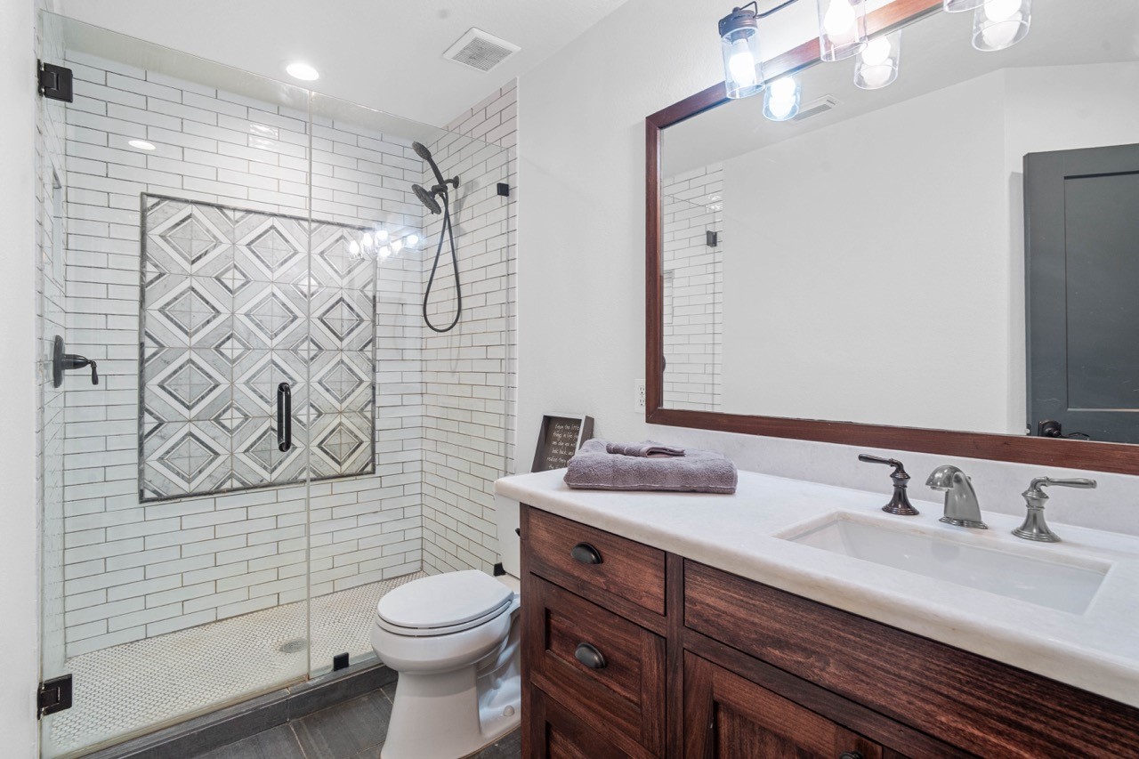 20406 Ranger Point Court Katy, TX 77450 - Photo 37 of 50 Secondary Upstairs Bathroom fully remodeled