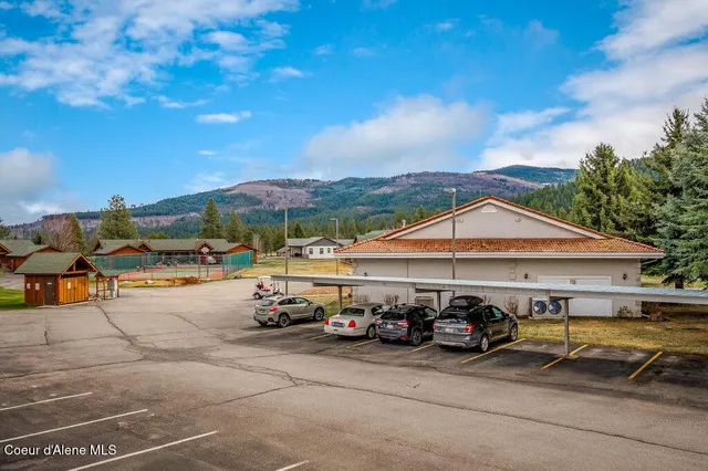 $235,000 | 15 Fairway Drive, Unit A1, Blanchard, ID 83804