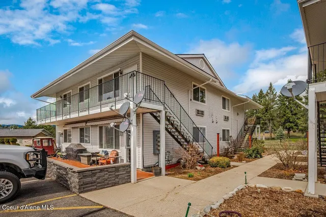 $235,000 | 15 Fairway Drive, Unit A1, Blanchard, ID 83804