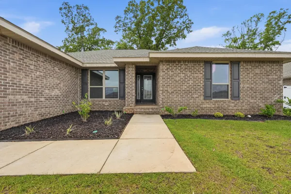 $2,350 | 5810 Crestlake Drive, Crestview, FL 32536