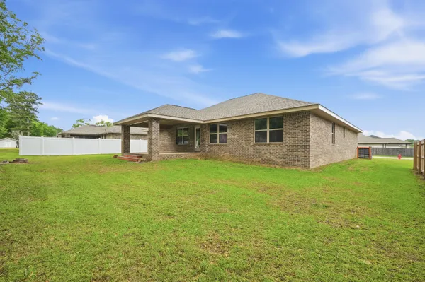 $2,350 | 5810 Crestlake Drive, Crestview, FL 32536