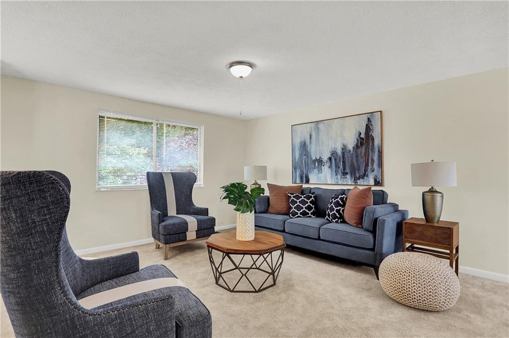 8435 Harrington Road Indianapolis, IN 46256 - Photo 15 of 42 Gallery Image 15