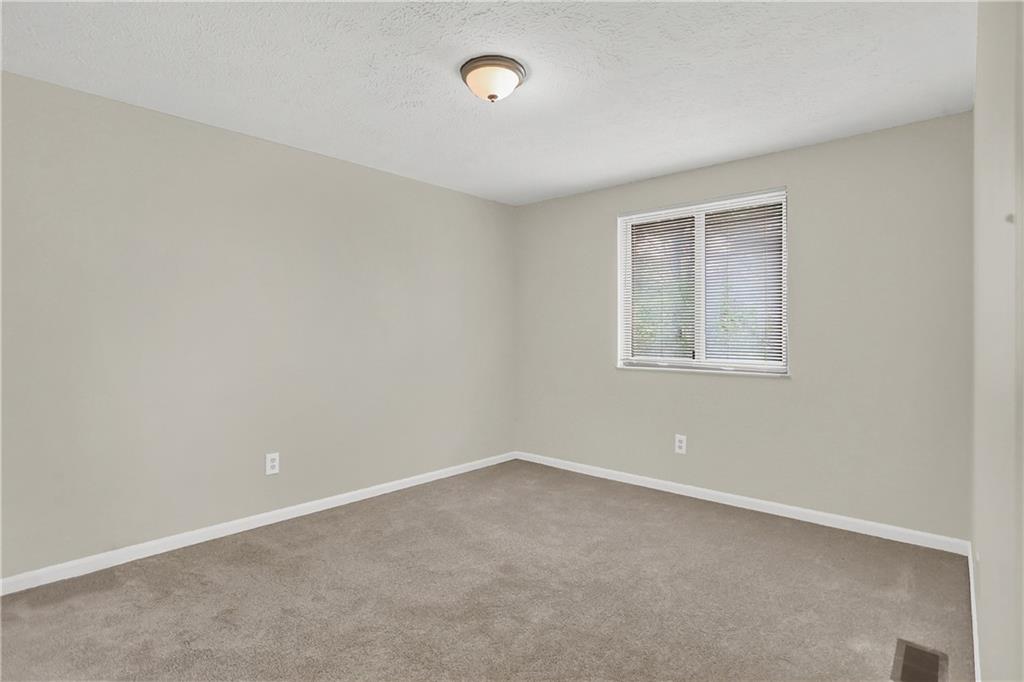 8435 Harrington Road Indianapolis, IN 46256 - Photo 23 of 42 Gallery Image 23