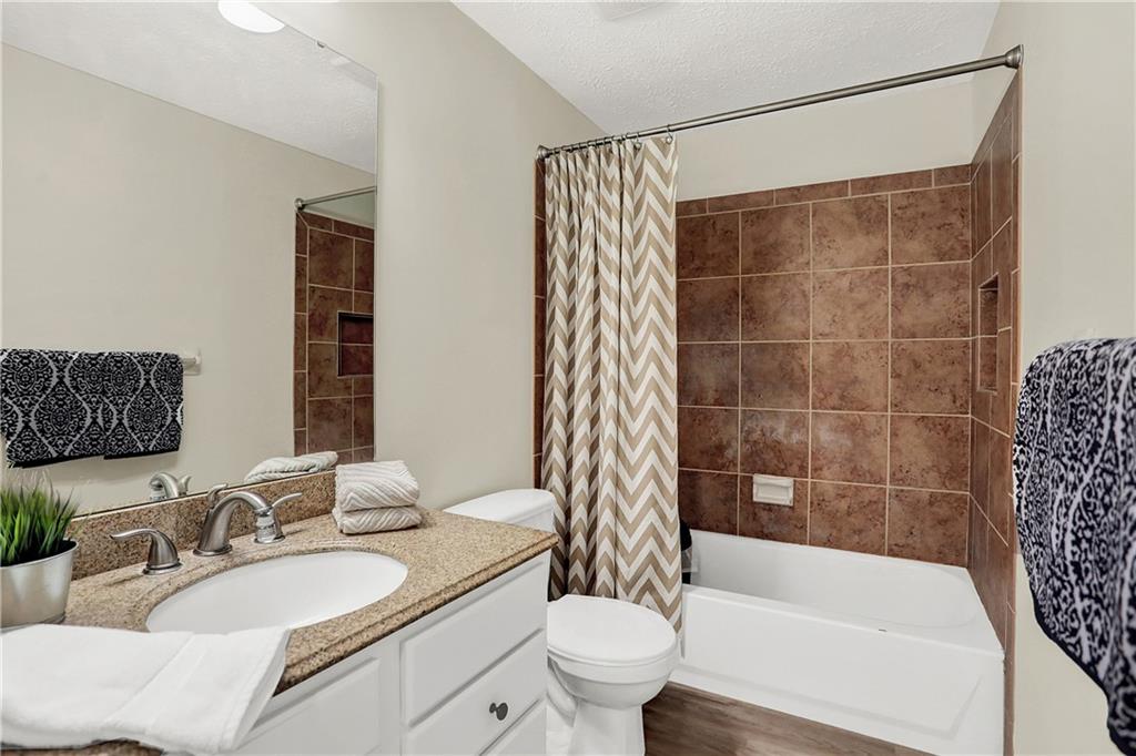 8435 Harrington Road Indianapolis, IN 46256 - Photo 28 of 42 Gallery Image 28