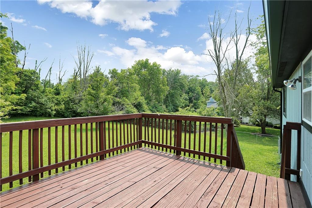 8435 Harrington Road Indianapolis, IN 46256 - Photo 4 of 42 Gallery Image 4