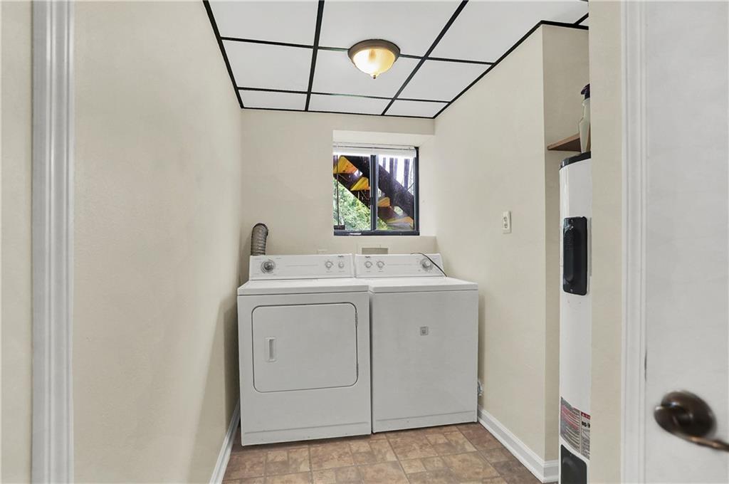 8435 Harrington Road Indianapolis, IN 46256 - Photo 36 of 42 Gallery Image 36