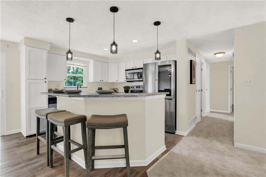 8435 Harrington Road Indianapolis, IN 46256 - Photo 10 of 42 Gallery Image 10