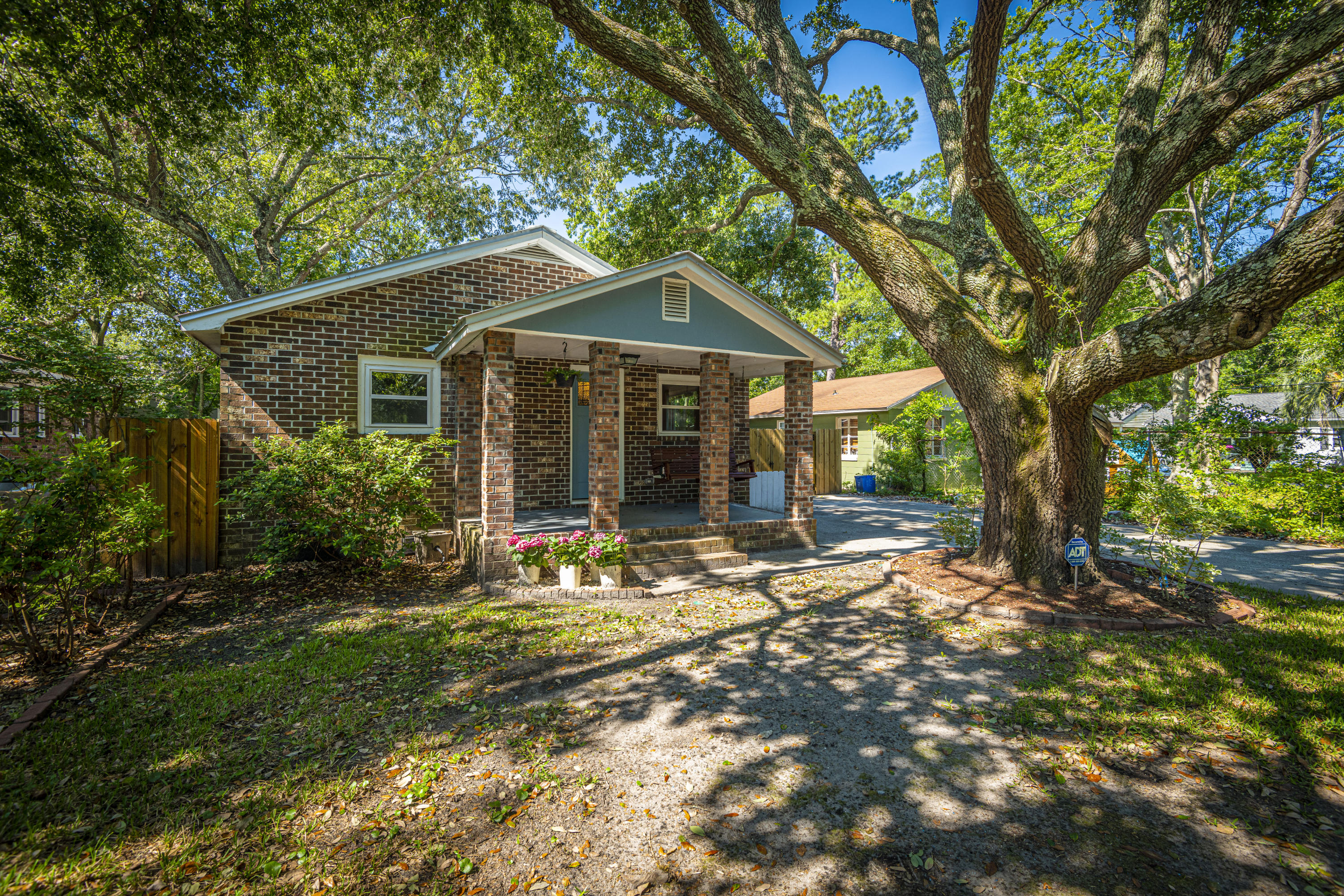 1633 Pinecrest Road Charleston, SC 29407 - Photo 1 of 38 DSC_6265