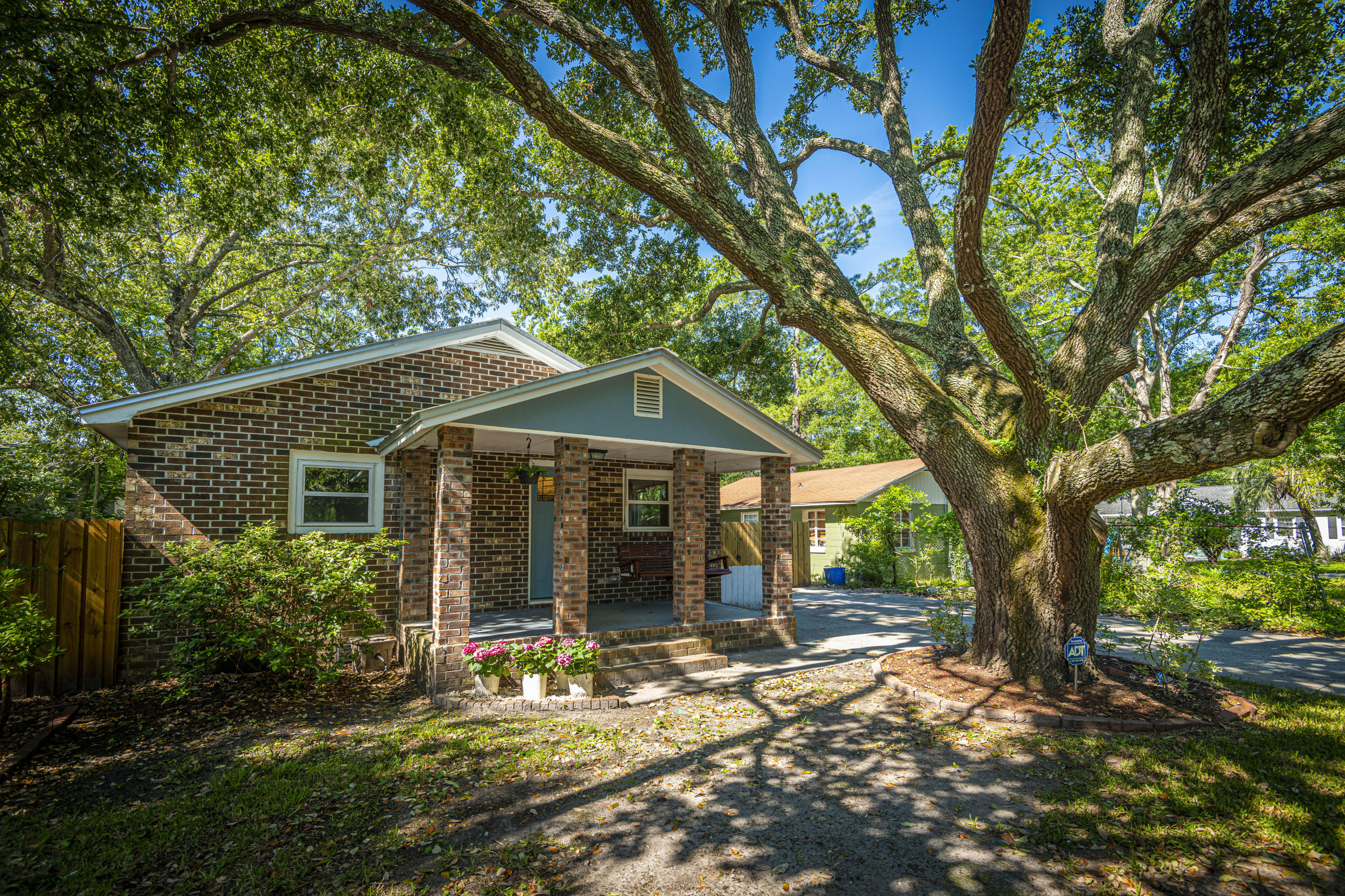 1633 Pinecrest Road Charleston, SC 29407 - Photo 2 of 38 DSC_6268