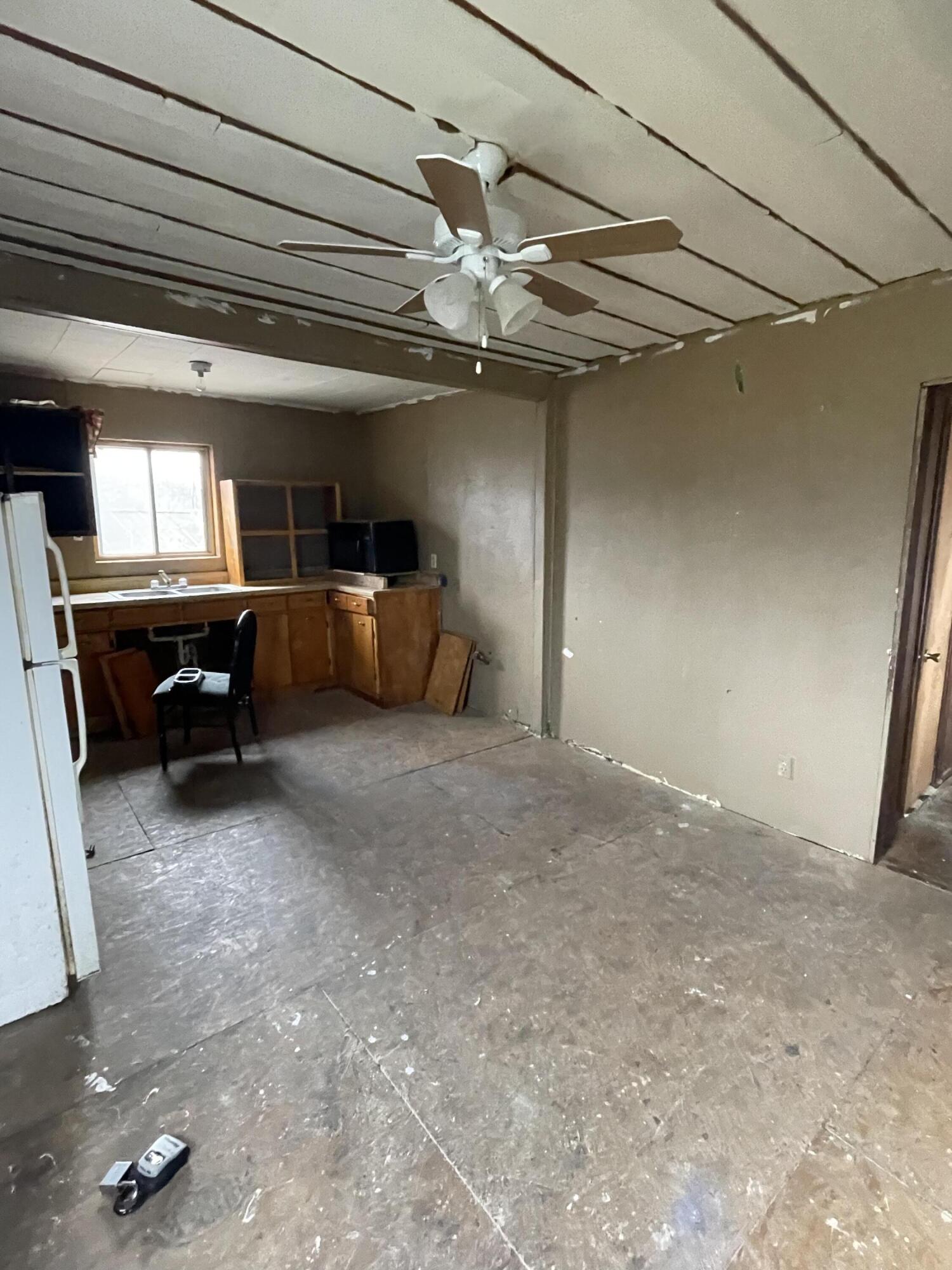 5712 Griffith Road Pikeville, TN 37367 - Photo 6 of 27 205BA31E-DE75-4BD0-B24F-EEA2D74210E3