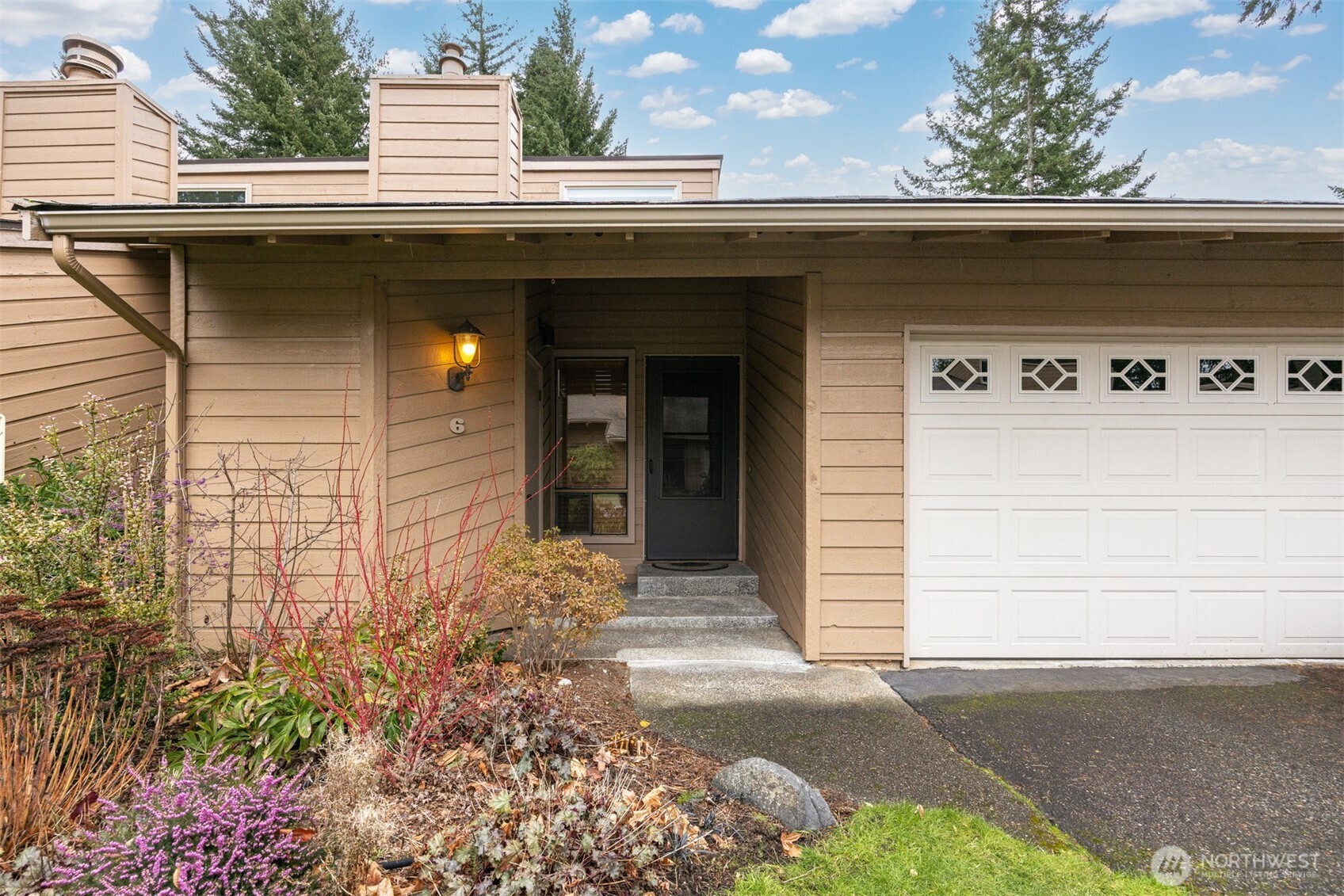 2400 Princeton Court, Unit 6 Bellingham, WA 98229 - Photo 1 of 36