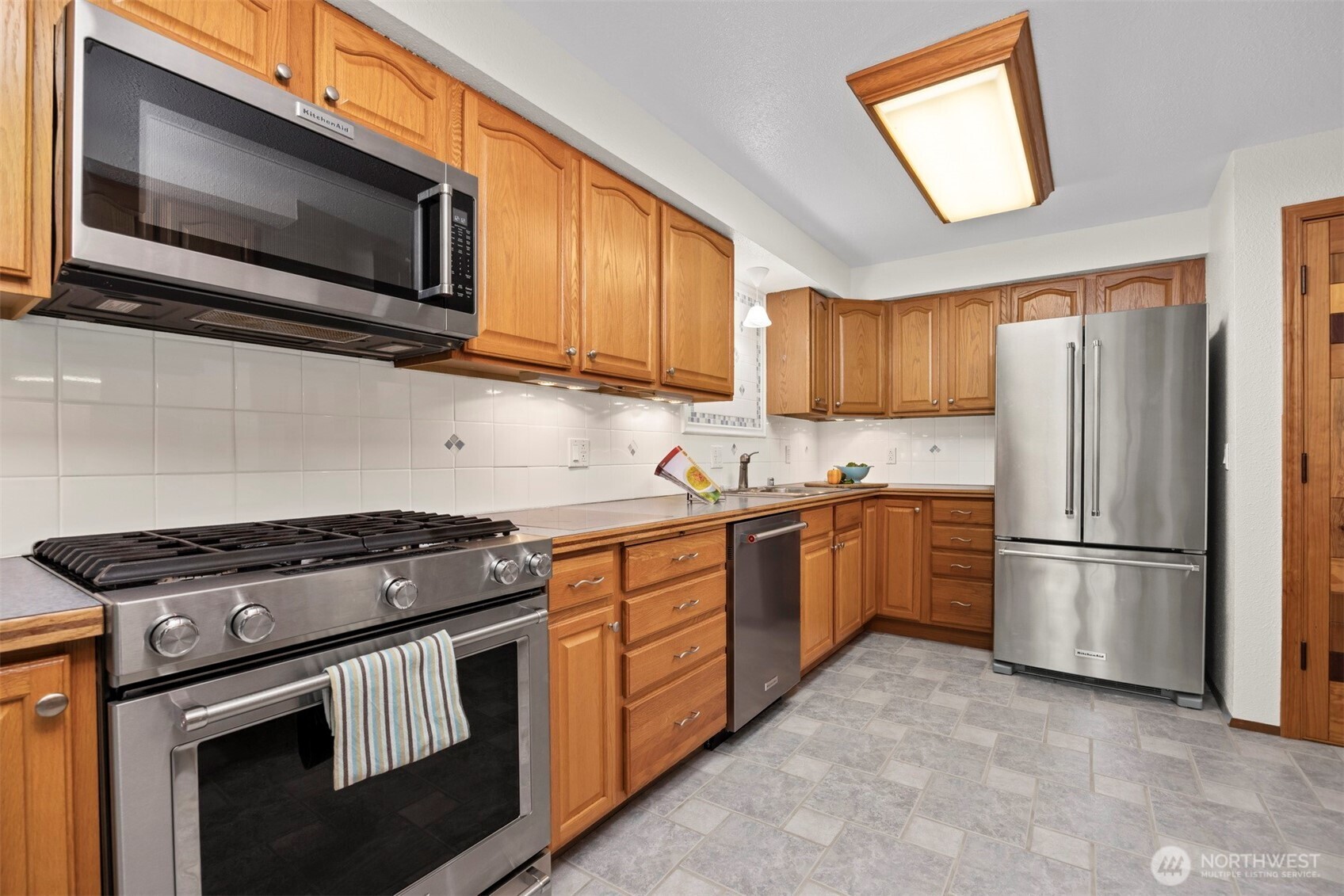 2400 Princeton Court, Unit 6 Bellingham, WA 98229 - Photo 6 of 36