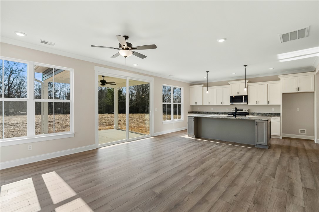 6830 Midway Road Pelzer, SC 29669 - Photo 13 of 41