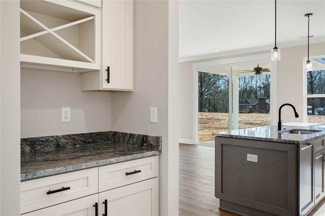 6830 Midway Road Pelzer, SC 29669 - Photo 20 of 41