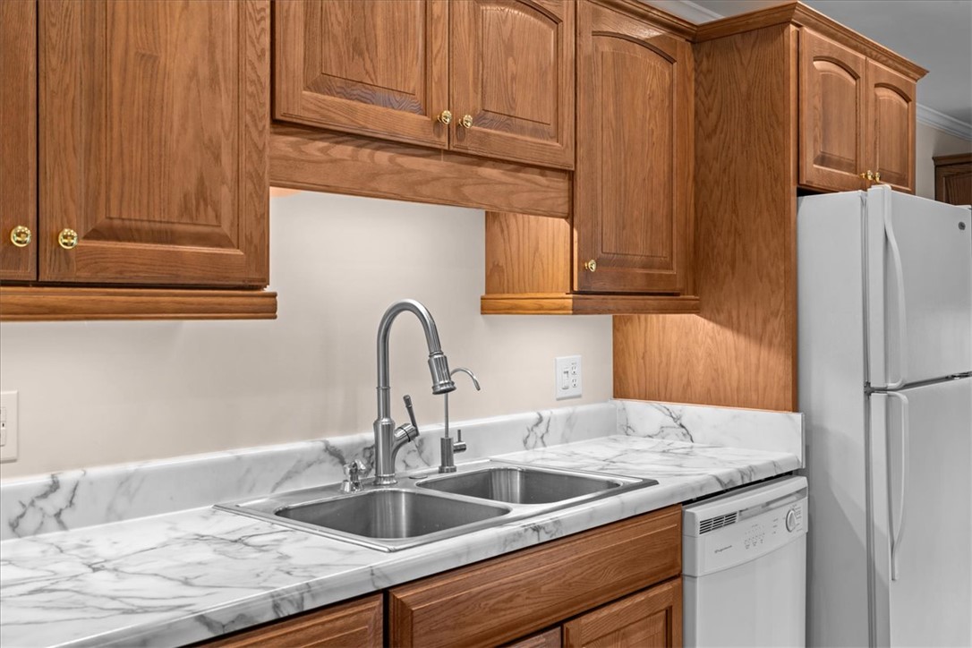 408 State Rd S-37-561 Seneca, SC 29678 - Photo 7 of 36 Gallery Image 7