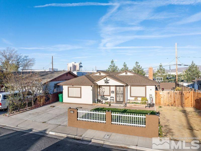 880 Cordone Avenue Reno, NV 89502 - Photo 3 of 34 Photo 3