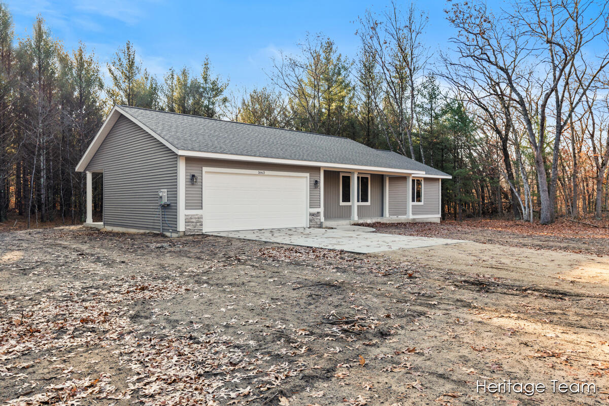 1663 Pineland Path Allegan, MI 49010 - Photo 3 of 22 IMG_1002
