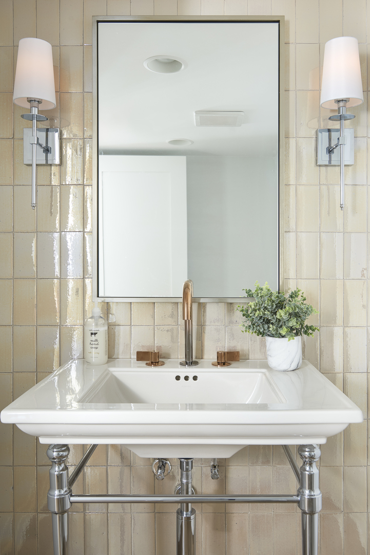 200 East Delaware Place, Unit 89C Chicago, IL 60611 - Photo 28 of 30