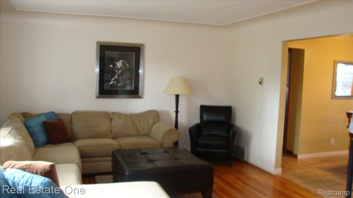 7693 Rauschelbach Street Utica, MI 48317 - Photo 11 of 22 Rauschelbach 012