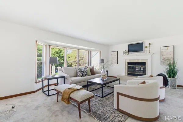 $549,000 | 1104 South Charlemagne Drive, Lake St. Louis, MO 63367