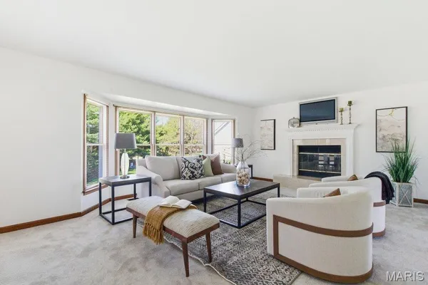 $549,000 | 1104 South Charlemagne Drive, Lake St. Louis, MO 63367