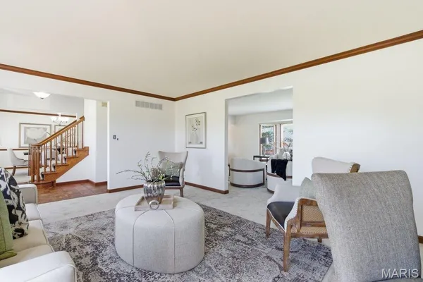 $549,000 | 1104 South Charlemagne Drive, Lake St. Louis, MO 63367