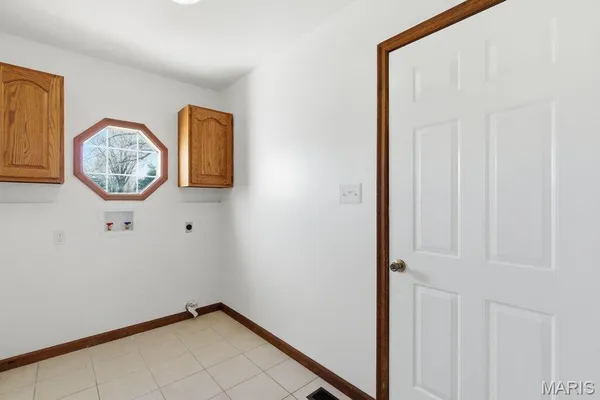 $549,000 | 1104 South Charlemagne Drive, Lake St. Louis, MO 63367
