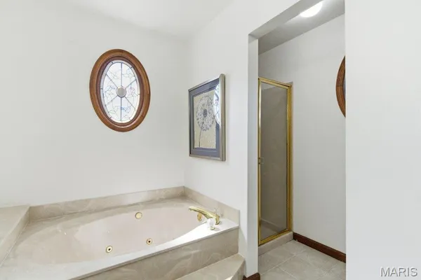 $549,000 | 1104 South Charlemagne Drive, Lake St. Louis, MO 63367