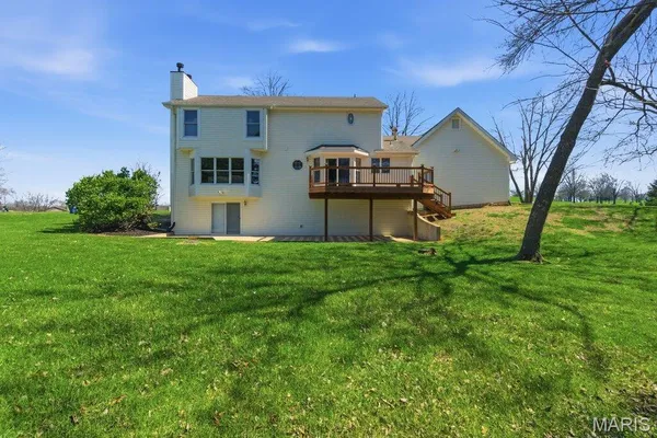 $549,000 | 1104 South Charlemagne Drive, Lake St. Louis, MO 63367