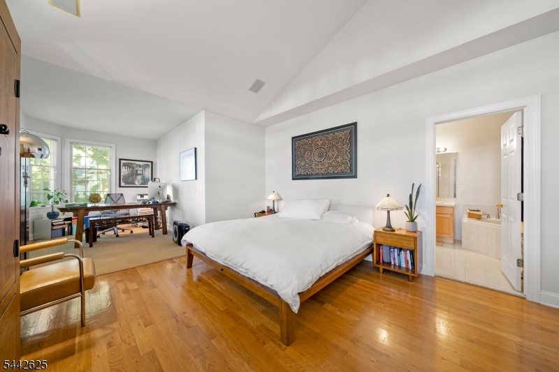 8 Hurlingham Club Road Far Hills, NJ 07931 - Photo 12 of 26
