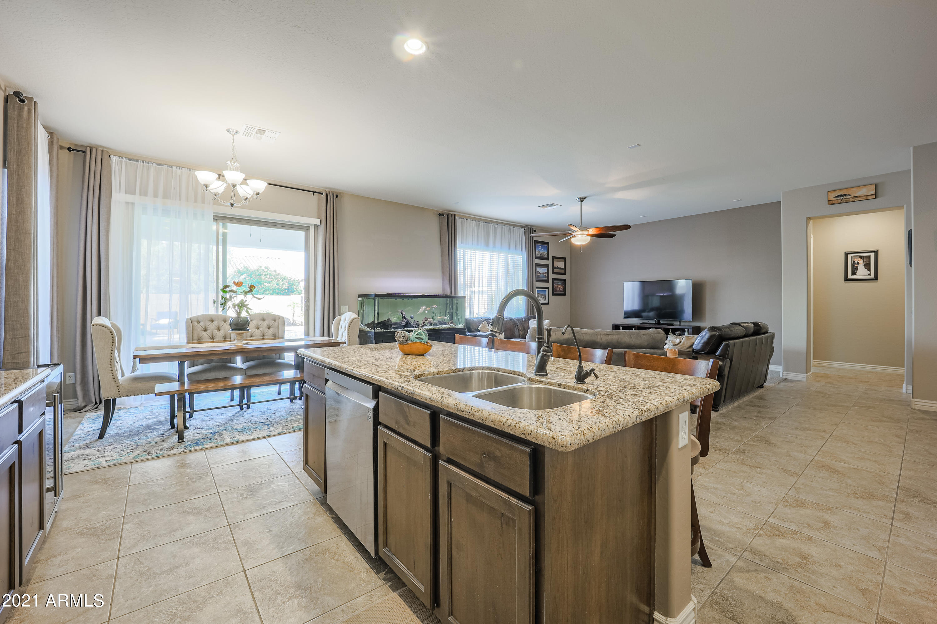 17954 West Verdin Road Goodyear, AZ 85338 - Photo 11 of 63 17954 W Verdin_kitchen4