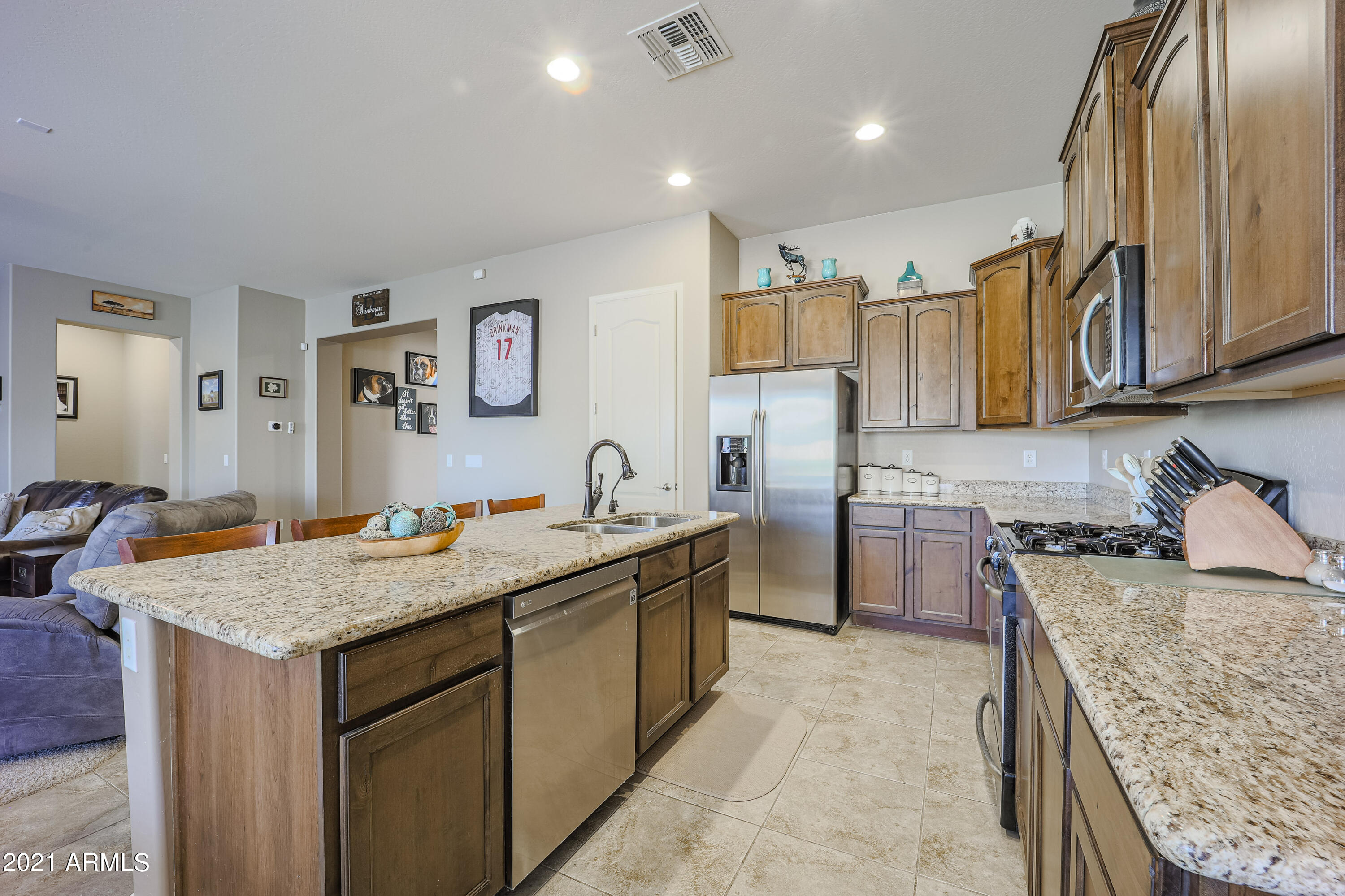 17954 West Verdin Road Goodyear, AZ 85338 - Photo 9 of 63 17954 W Verdin_kitchen 5