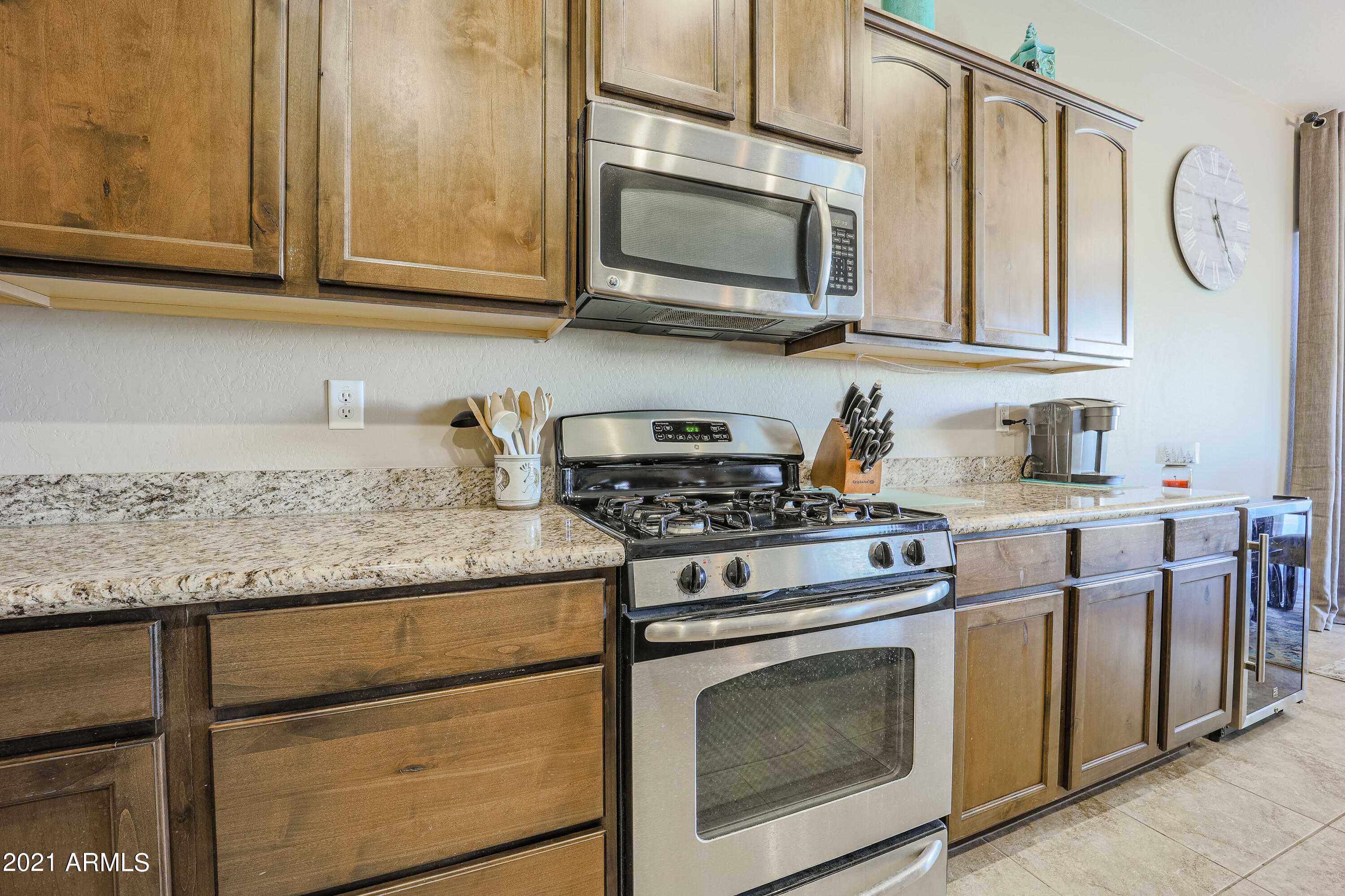 17954 West Verdin Road Goodyear, AZ 85338 - Photo 10 of 63 17954 W Verdin_kitchen3