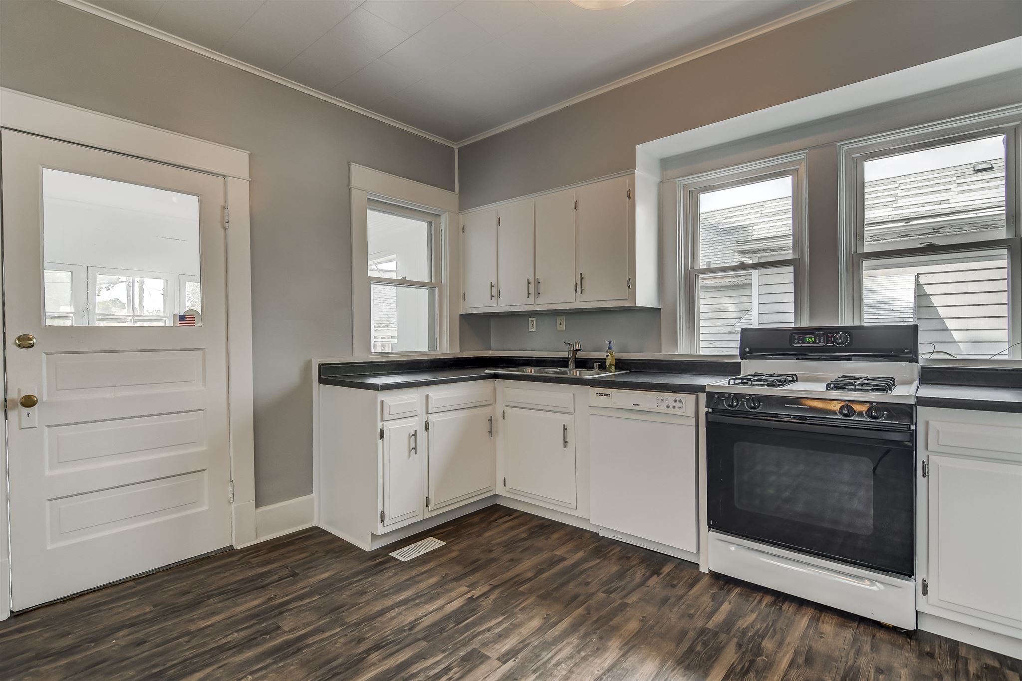 1819 North 8th Street Springfield, IL 62702 - Photo 11 of 33