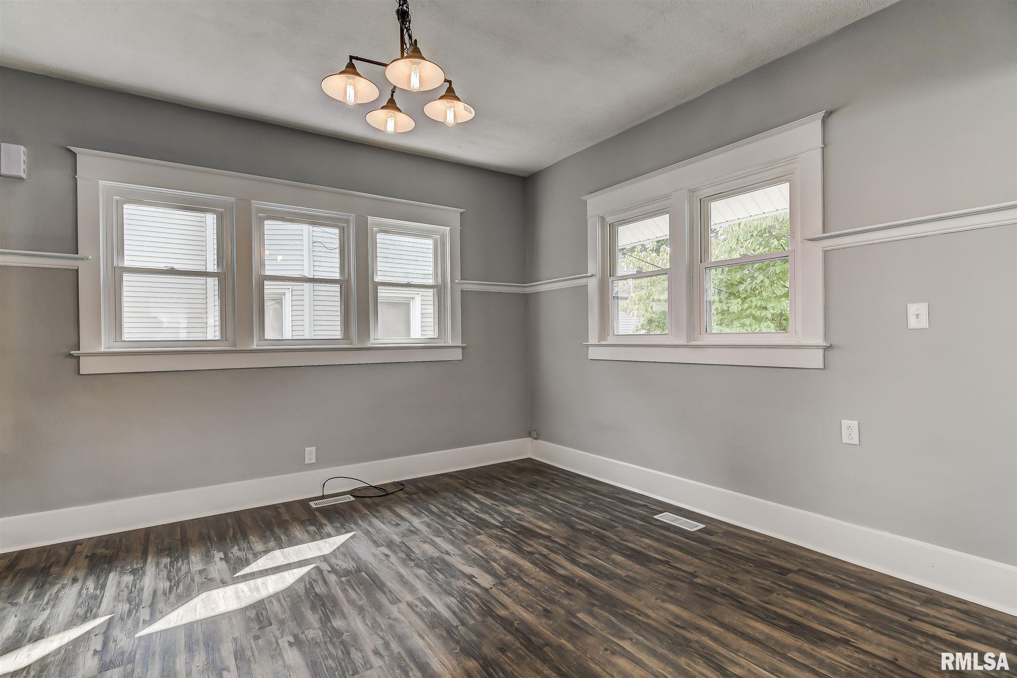 1819 North 8th Street Springfield, IL 62702 - Photo 7 of 33