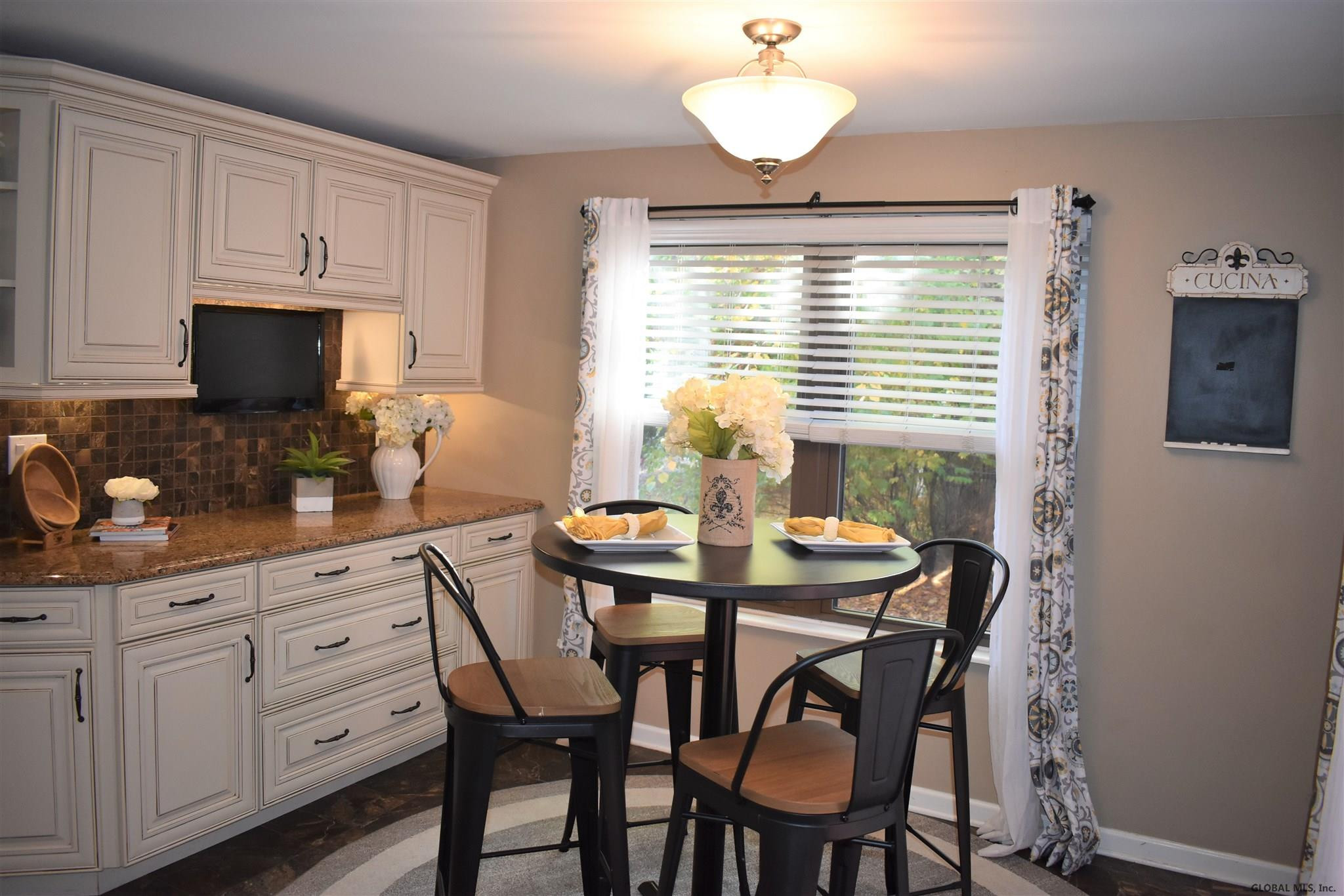 25 Meadow Rue Place Malta, NY 12020 - Photo 6 of 44 Photo 6