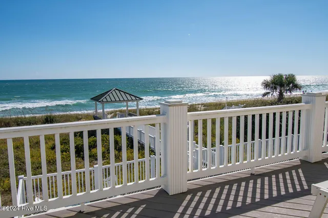 $3,200,000 | 5715 Ocean Drive, Emerald Isle, NC 28594