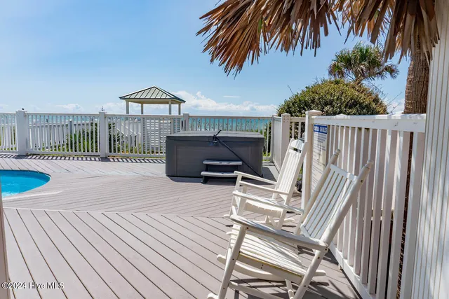 $3,200,000 | 5715 Ocean Drive, Emerald Isle, NC 28594