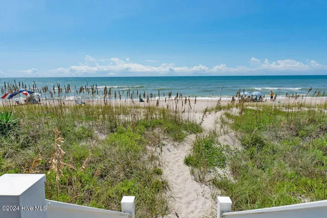 $3,200,000 | 5715 Ocean Drive, Emerald Isle, NC 28594