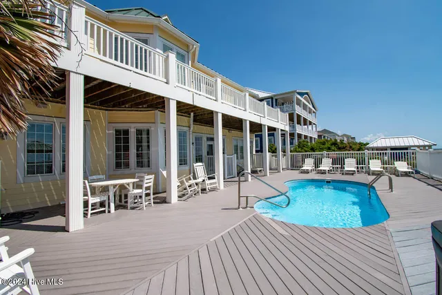 $3,200,000 | 5715 Ocean Drive, Emerald Isle, NC 28594