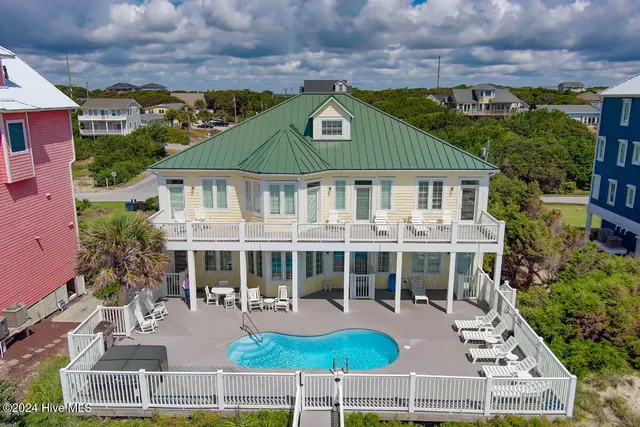 $3,200,000 | 5715 Ocean Drive, Emerald Isle, NC 28594