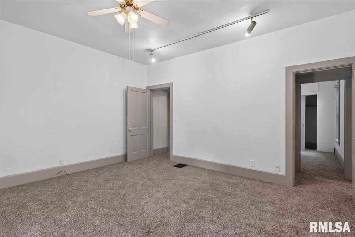 1023 West Governor Street Springfield, IL 62704 - Photo 21 of 36 Gallery Image 21