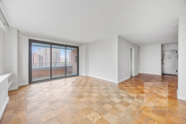 $735,000 | 212 East Broadway, Unit G1203 | Lower East Side