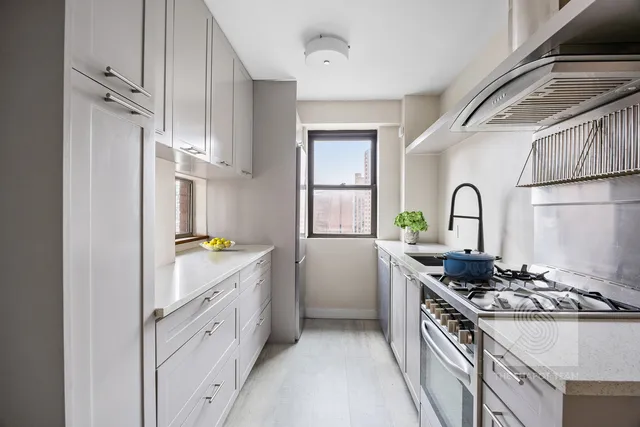 $735,000 | 212 East Broadway, Unit G1203 | Lower East Side