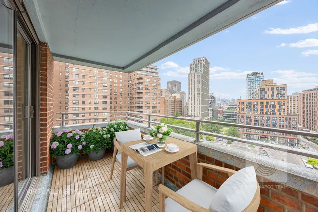 $735,000 | 212 East Broadway, Unit G1203 | Lower East Side