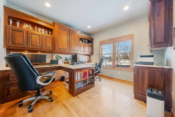 $1,199,900 | 2948 Buttercup Road, Neenah, WI 54956