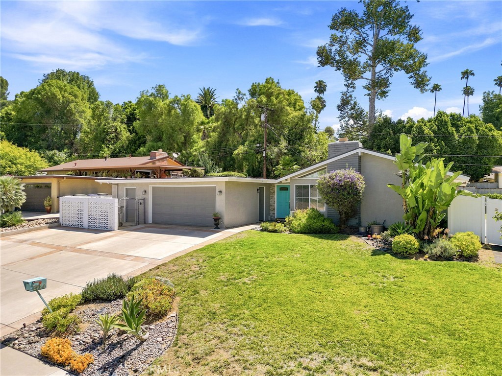 2906 Berkeley Road Riverside, CA 92506 - Photo 4 of 40