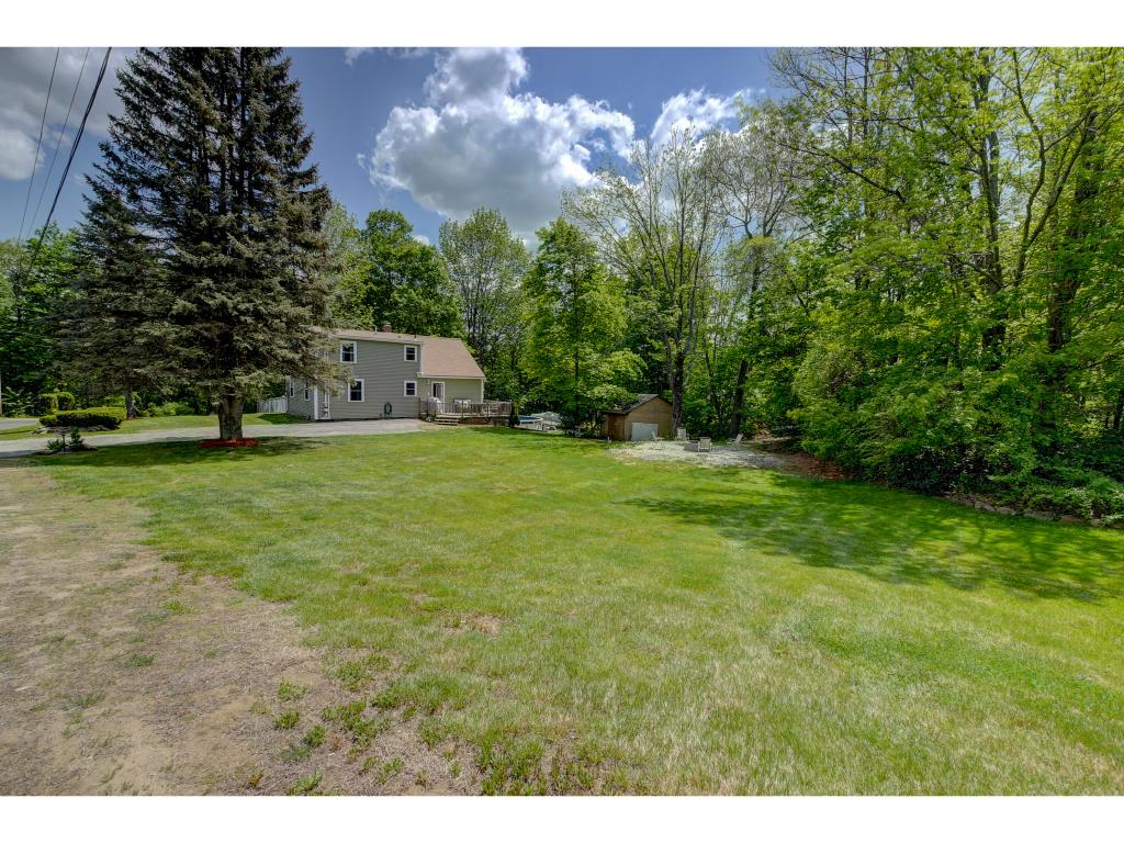 24 South Bow Road Hooksett, NH 03106 - Photo 2 of 22