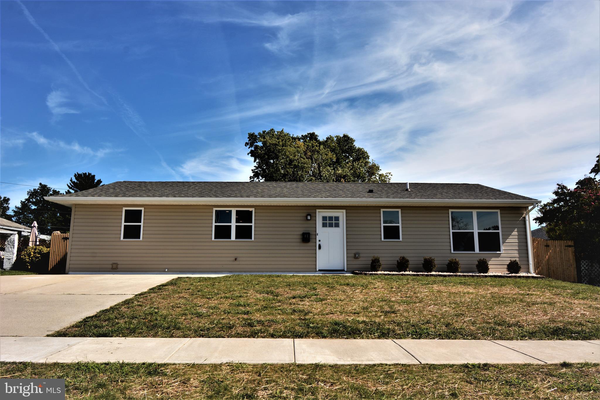 48 Gaping Rock Road Levittown, PA 19057 - Photo 1 of 21