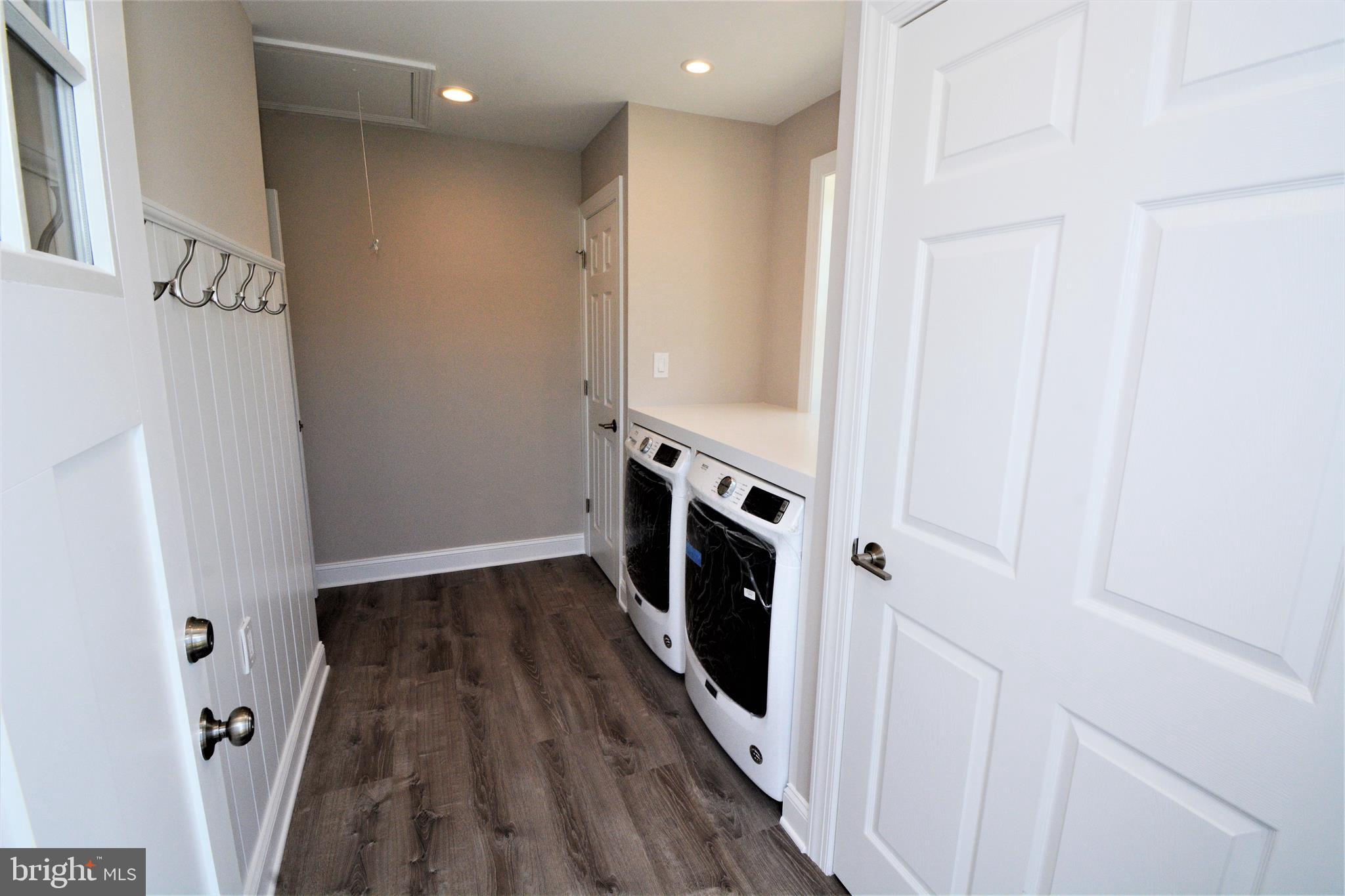 48 Gaping Rock Road Levittown, PA 19057 - Photo 11 of 21 Laundry/mudroom
